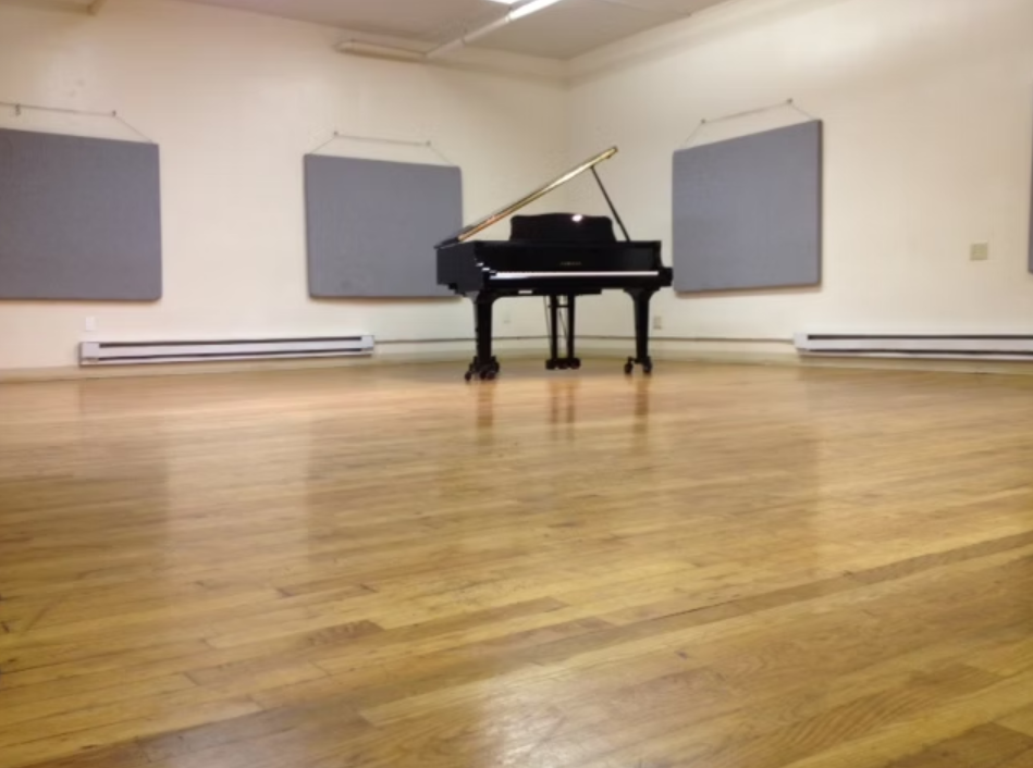 Studio 1 - 22 X 30 - $42/HR
